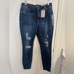 3/$10 NWT Maurice’s High Rise Jeggings